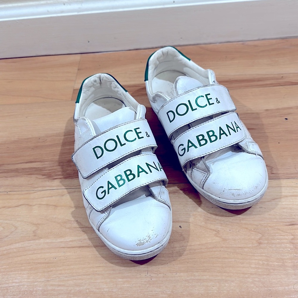 Dolce and Gabbana shoes for boys size 33. As is condition in the picture.